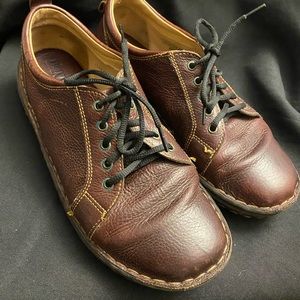 Born-Women’s Oxford, Leather Brown, Size: 11/43 M/W, W6440, textured bottom